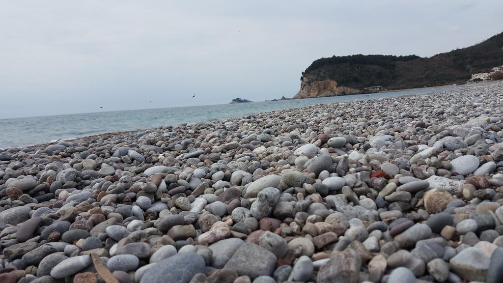 Buljarica Bay Apartments Petrovac Exterior photo